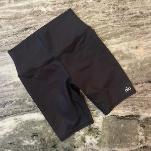Black Alo Yoga Biker Short XS